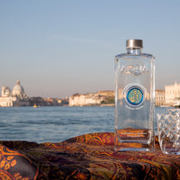 Bottiglia in Vetro decorata con Medaglione in Vetro di Murano - Azzurro Leone Oro - My AQUA Bottle